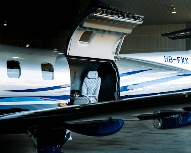 The Ultimate Guide: Private Jet Charter From London to Mykonos