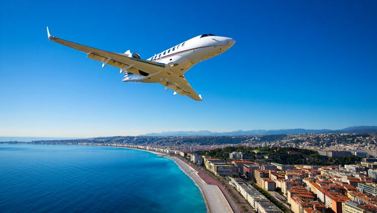 Your Definitive Guide to a Private Jet Charter from Paris to Nice